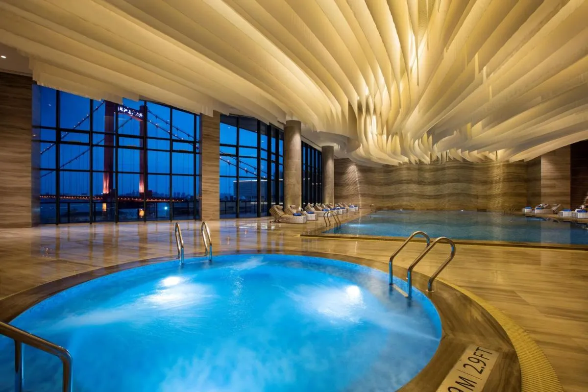 Image 1 of Hilton Wuhan Yangtze Riverside