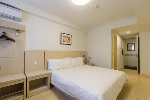 Image 1 of Jinjiang Inn Select Wuhan Chu Hehan Street Shuiguohu