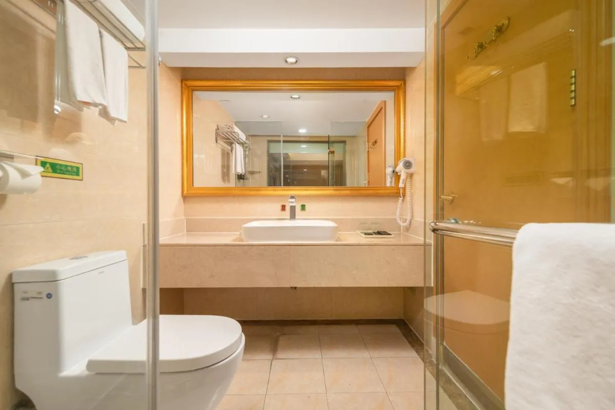 Image 2 of Vienna International Hotel Wuhan Jiefang Avenue